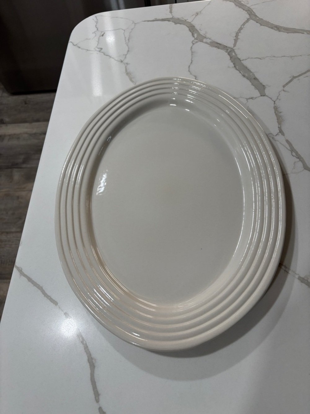 The Pampered Chef Cream Oval Serving Platter